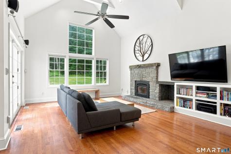 12 Carriage Hill Road Woodbridge CT 06525
