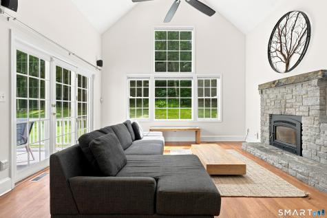 12 Carriage Hill Road Woodbridge CT 06525