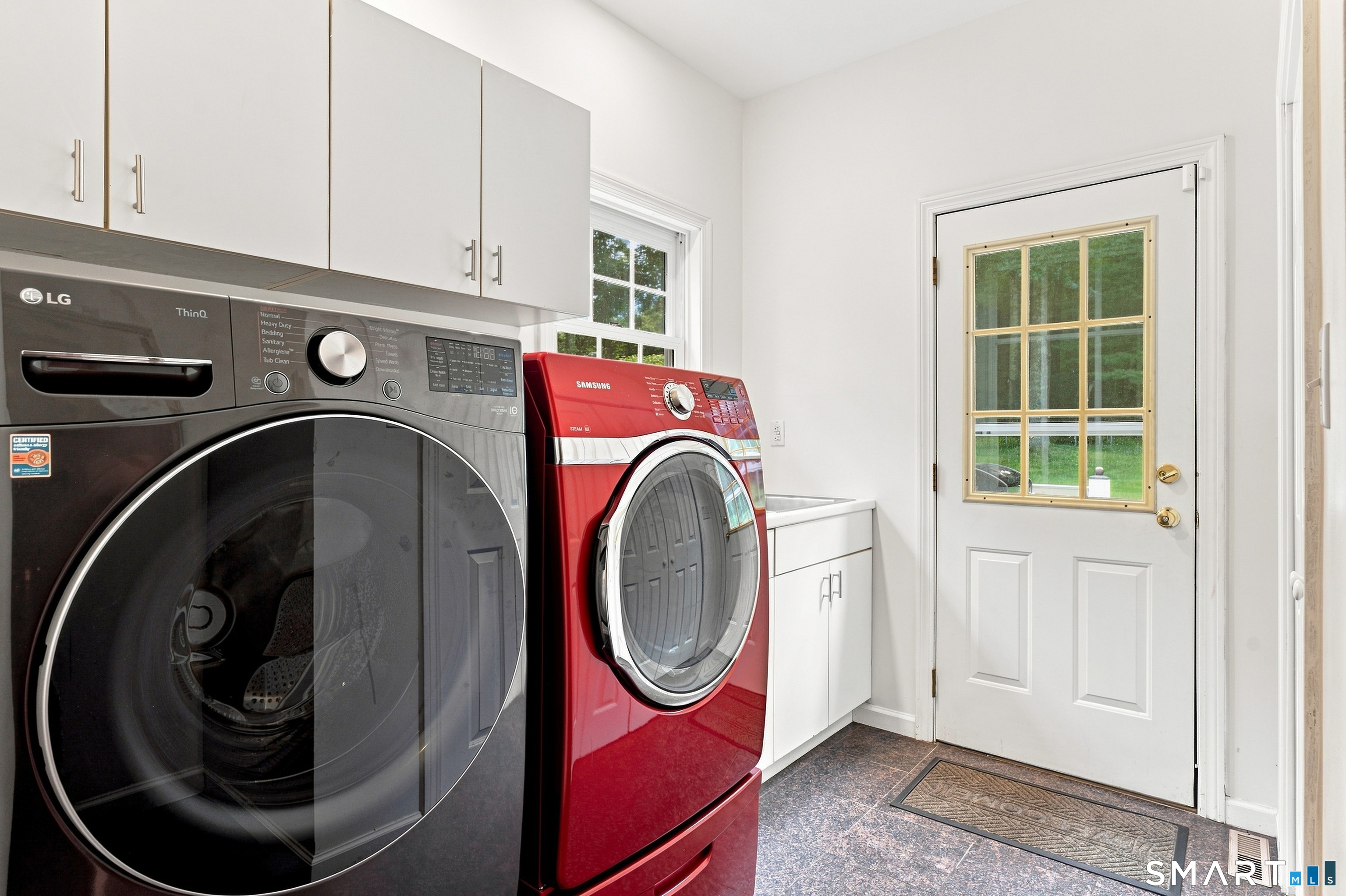12 Carriage Hill Road Woodbridge CT 06525