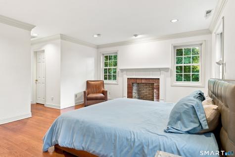 12 Carriage Hill Road Woodbridge CT 06525