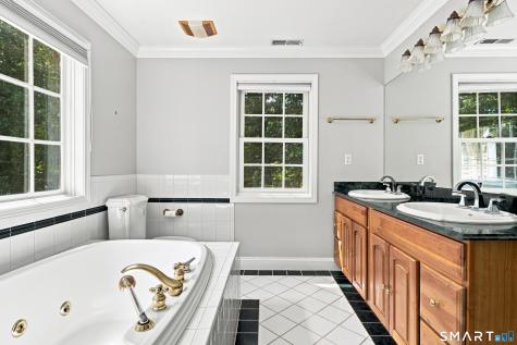 12 Carriage Hill Road Woodbridge CT 06525