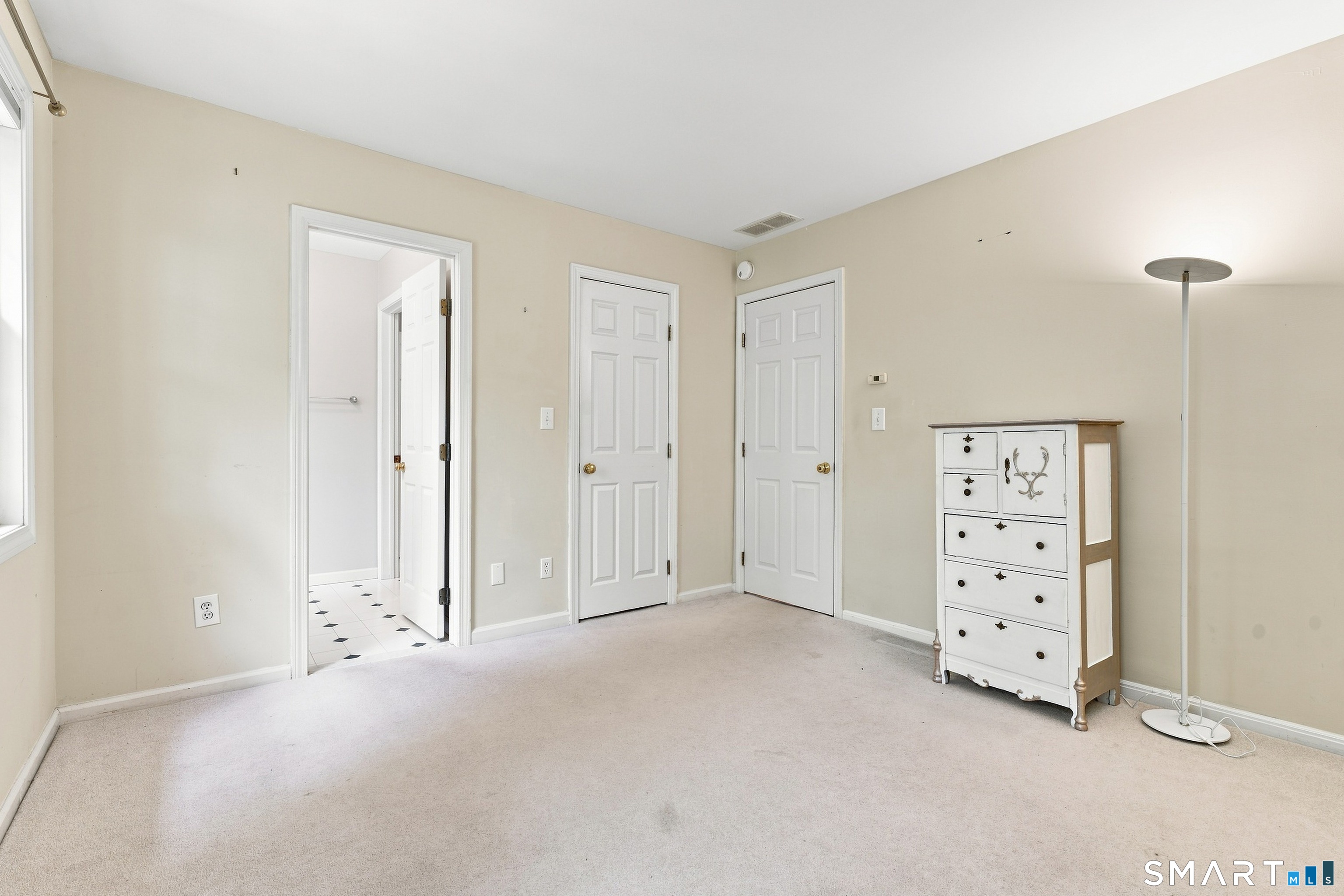 12 Carriage Hill Road Woodbridge CT 06525