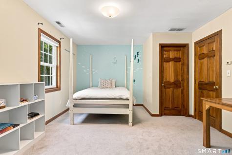 12 Carriage Hill Road Woodbridge CT 06525