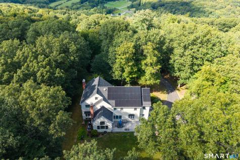 12 Carriage Hill Road Woodbridge CT 06525