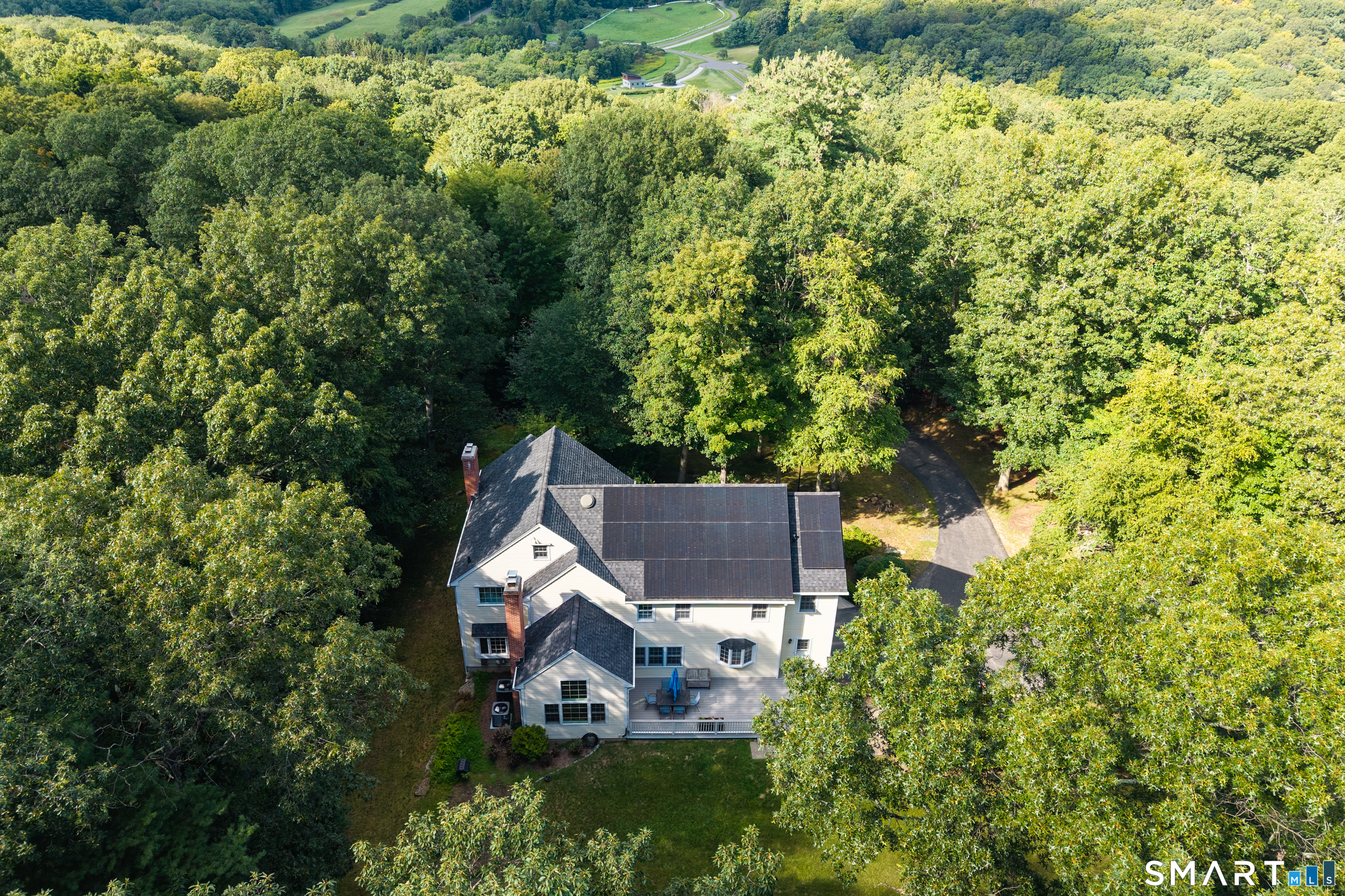 12 Carriage Hill Road Woodbridge CT 06525