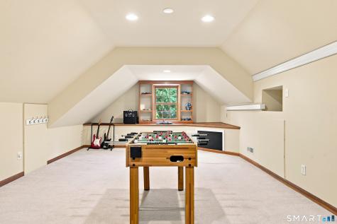12 Carriage Hill Road Woodbridge CT 06525