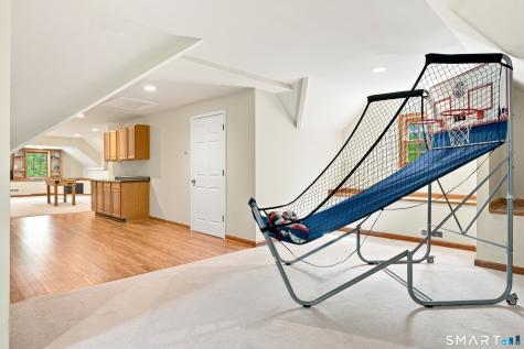12 Carriage Hill Road Woodbridge CT 06525