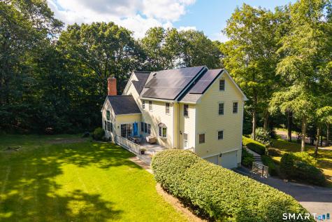 12 Carriage Hill Road Woodbridge CT 06525