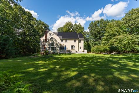 12 Carriage Hill Road Woodbridge CT 06525