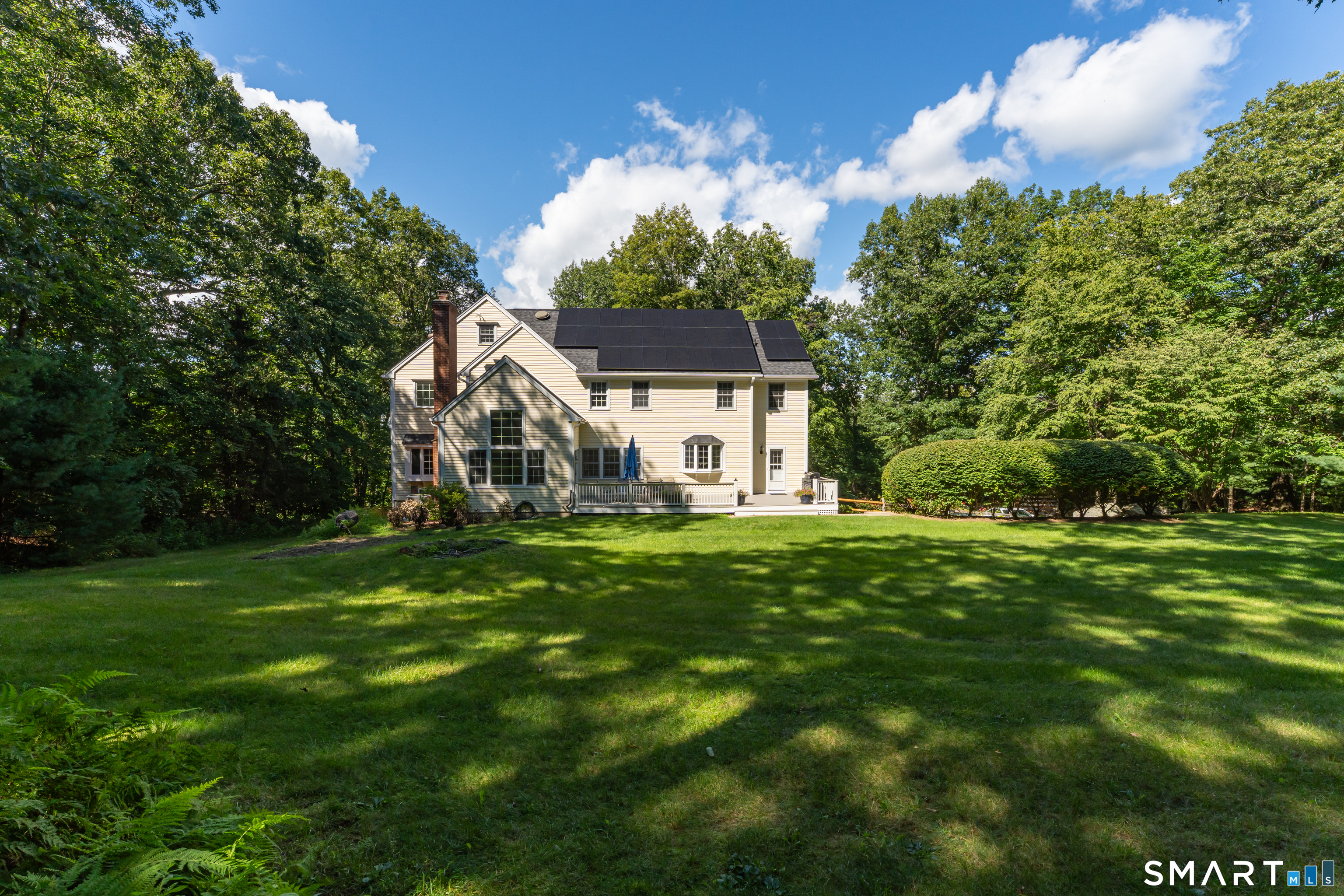 12 Carriage Hill Road Woodbridge CT 06525
