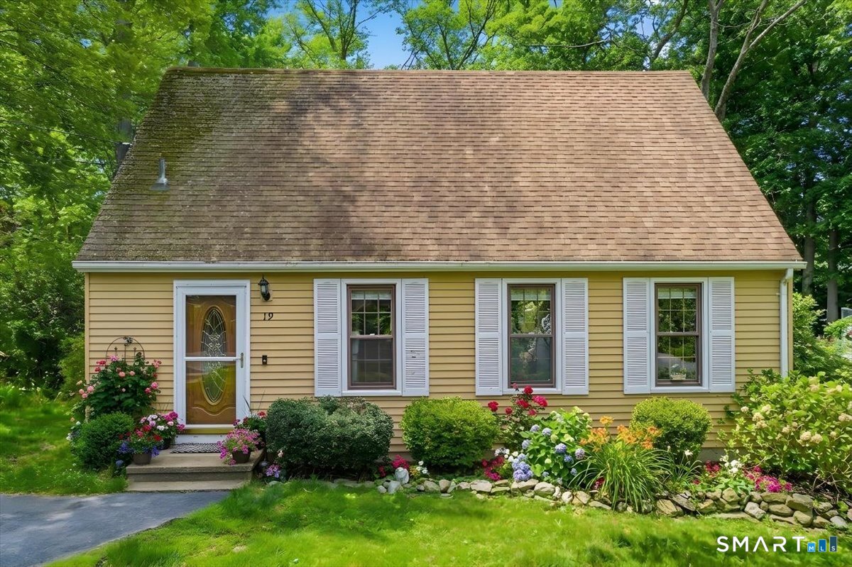 19 Maplewood Drive East Lyme CT 06333