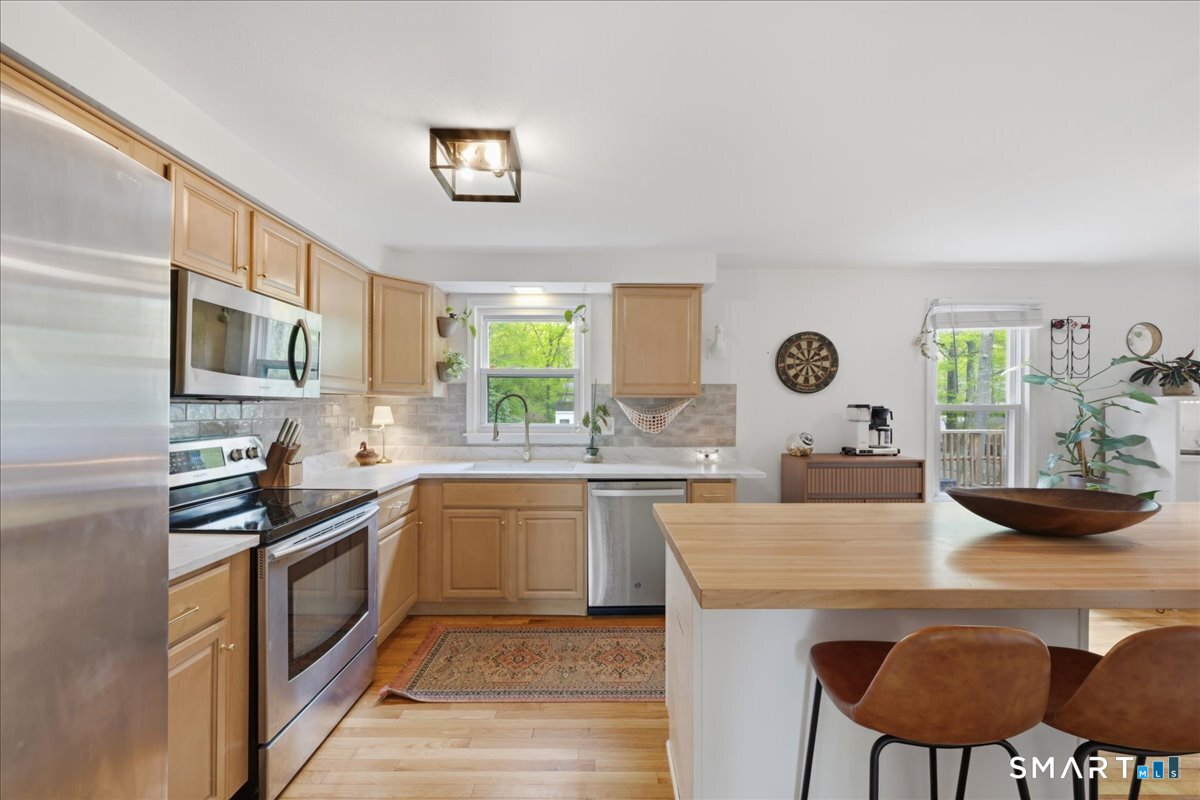 19 Maplewood Drive East Lyme CT 06333