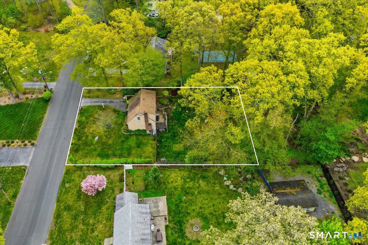 19 Maplewood Drive East Lyme CT 06333