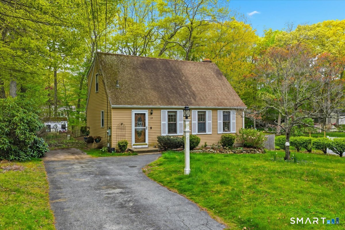 19 Maplewood Drive East Lyme CT 06333