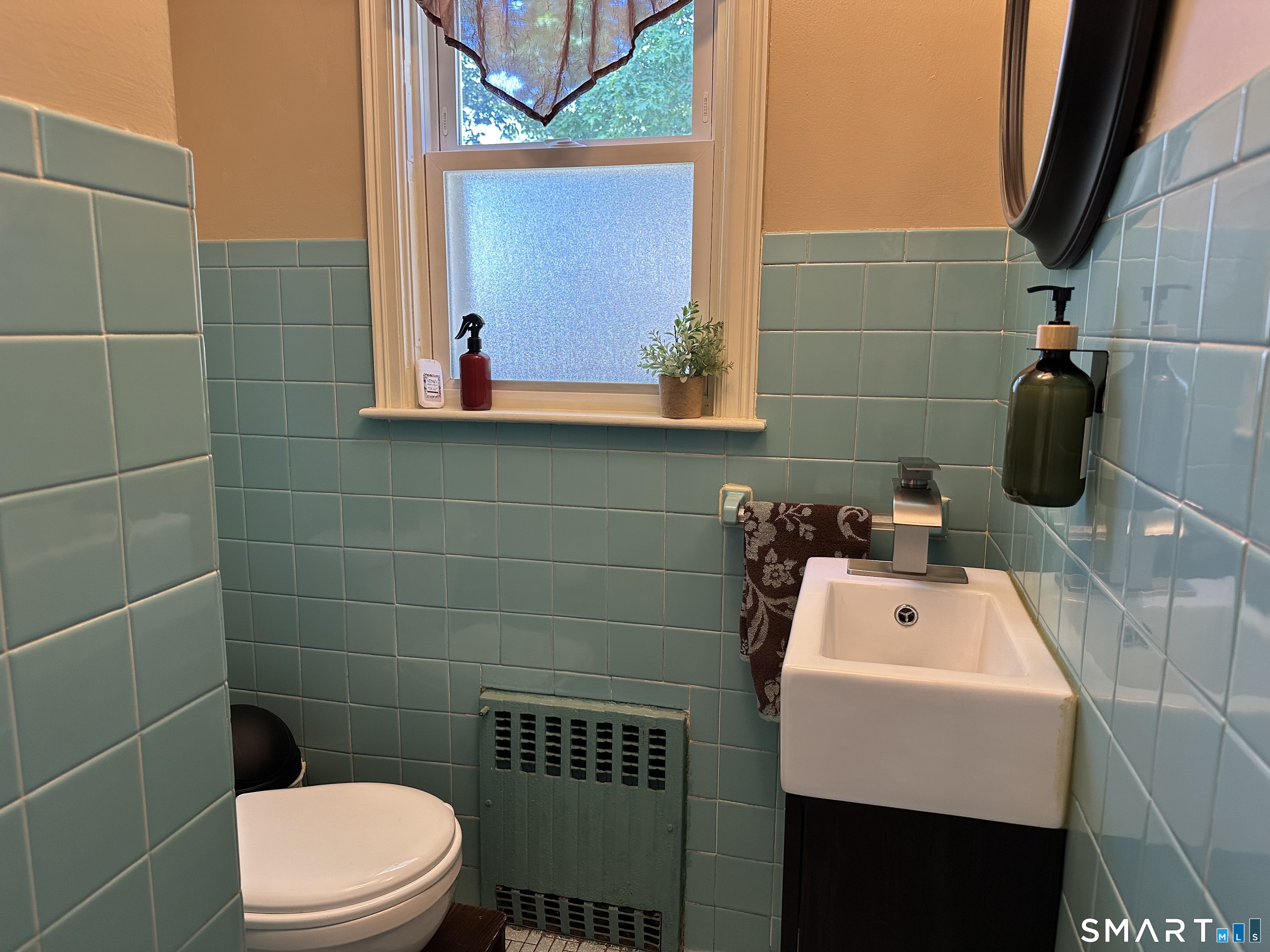 798 Cooke Street Waterbury CT 06710