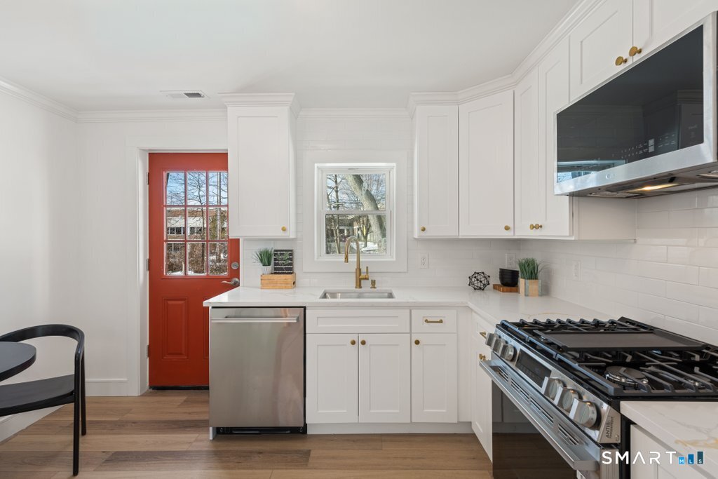 563 Pearl Harbor Street Bridgeport CT 06610