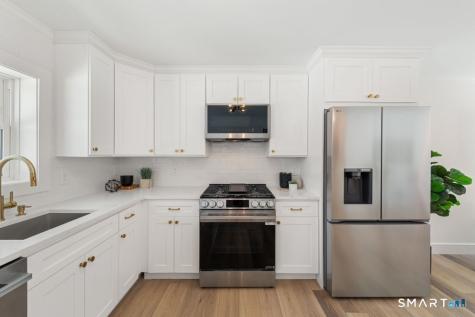 563 Pearl Harbor Street Bridgeport CT 06610