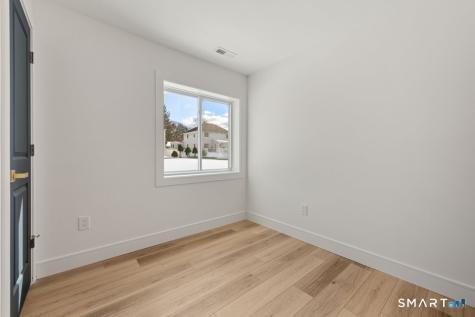 563 Pearl Harbor Street Bridgeport CT 06610