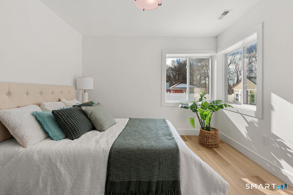 563 Pearl Harbor Street Bridgeport CT 06610