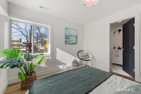 563 Pearl Harbor Street Bridgeport CT 06610