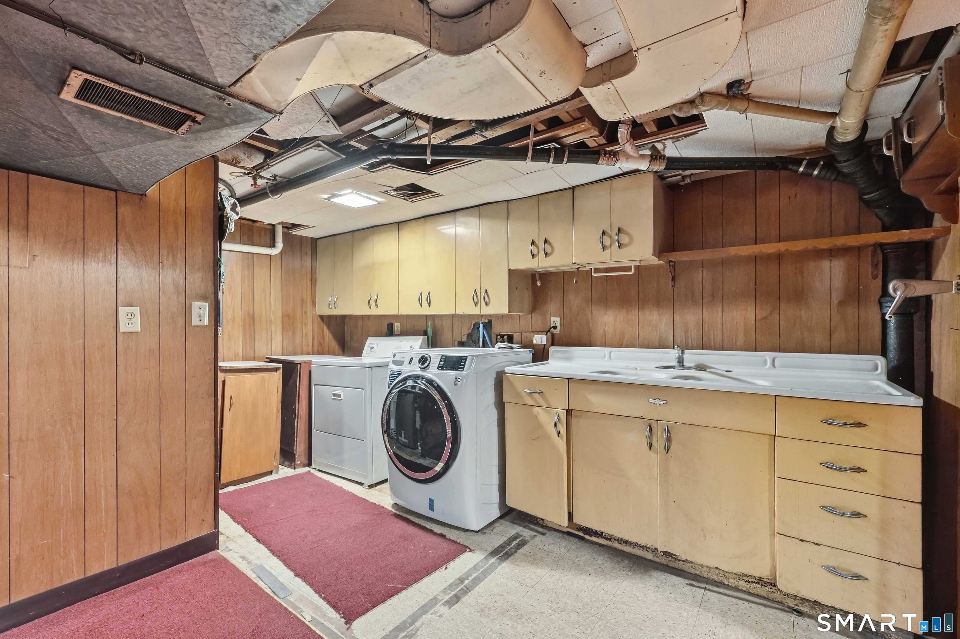 37 Clover Street Windsor CT 06095