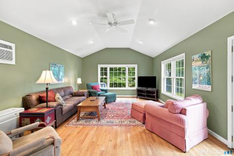21 Cherryfield Drive West Hartford CT 06107