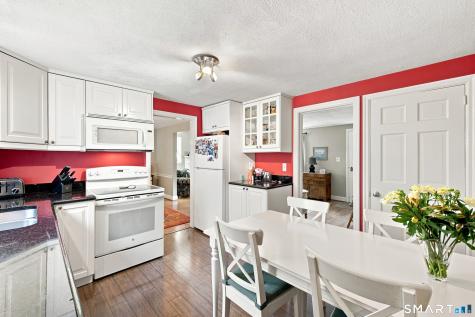 21 Cherryfield Drive West Hartford CT 06107