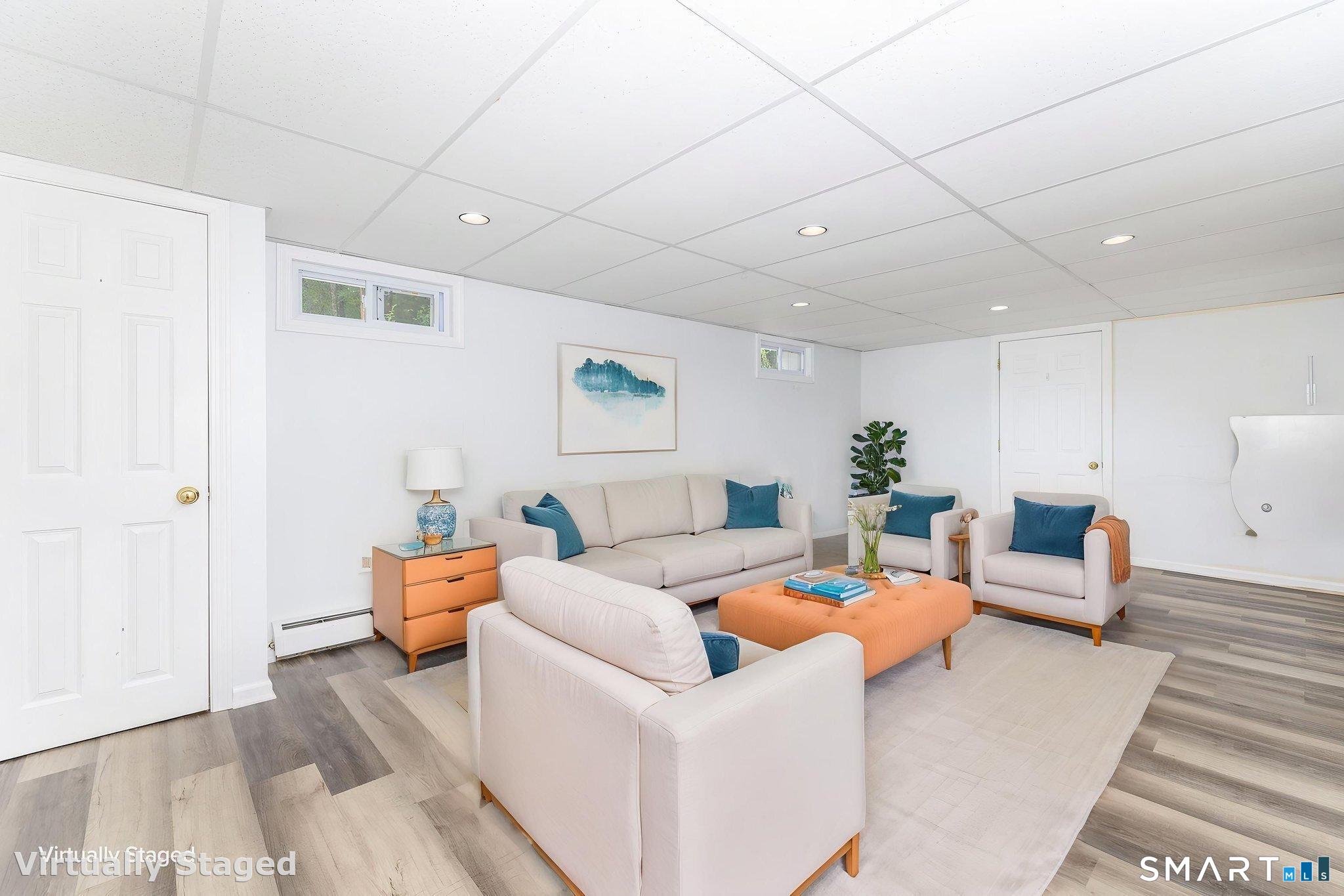 15 Village Lane Burlington CT 06013