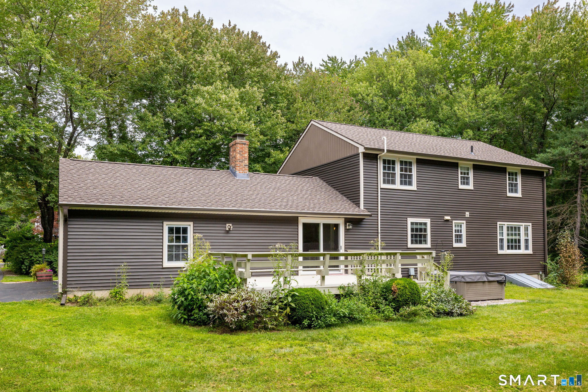 15 Village Lane Burlington CT 06013