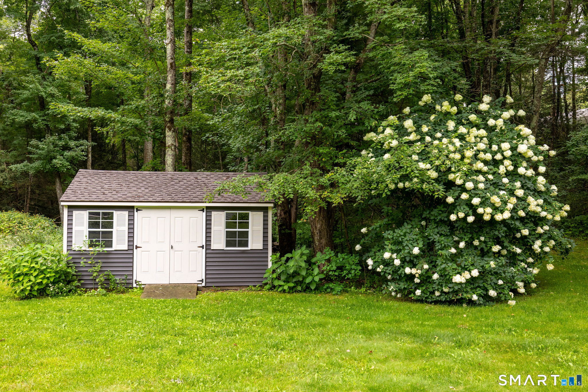 15 Village Lane Burlington CT 06013