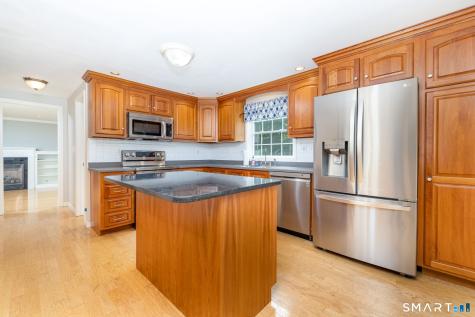 15 Village Lane Burlington CT 06013