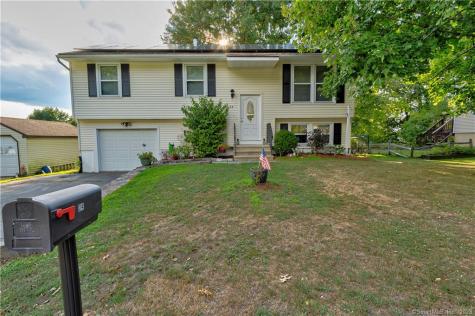 24 Tudor Lane Naugatuck CT 06770