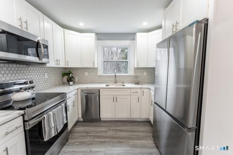 4 Ingleside Road New Fairfield CT 06812