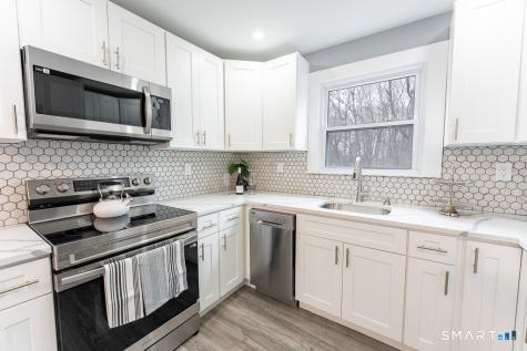 4 Ingleside Road New Fairfield CT 06812