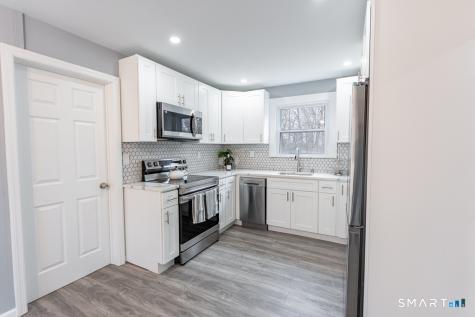 4 Ingleside Road New Fairfield CT 06812