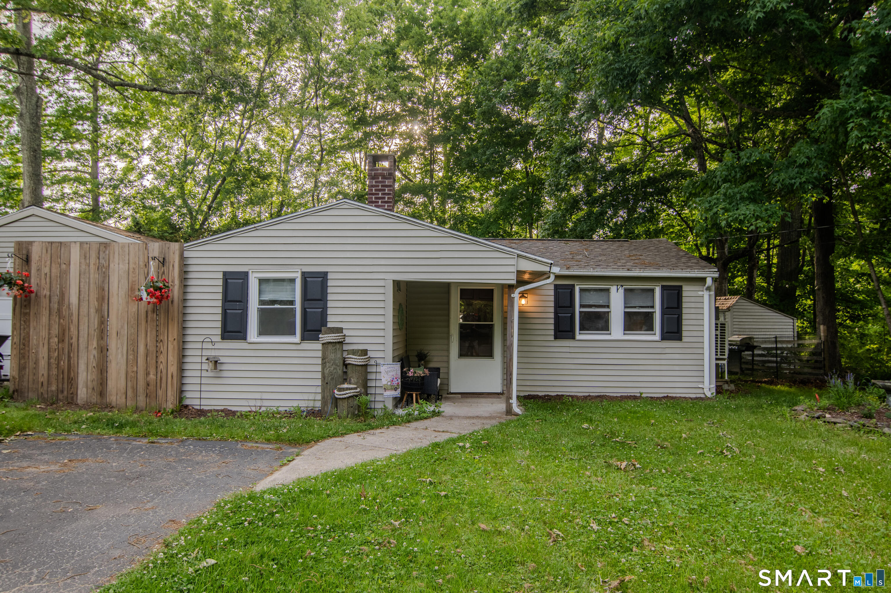 37 Lake Street Ledyard CT 06339