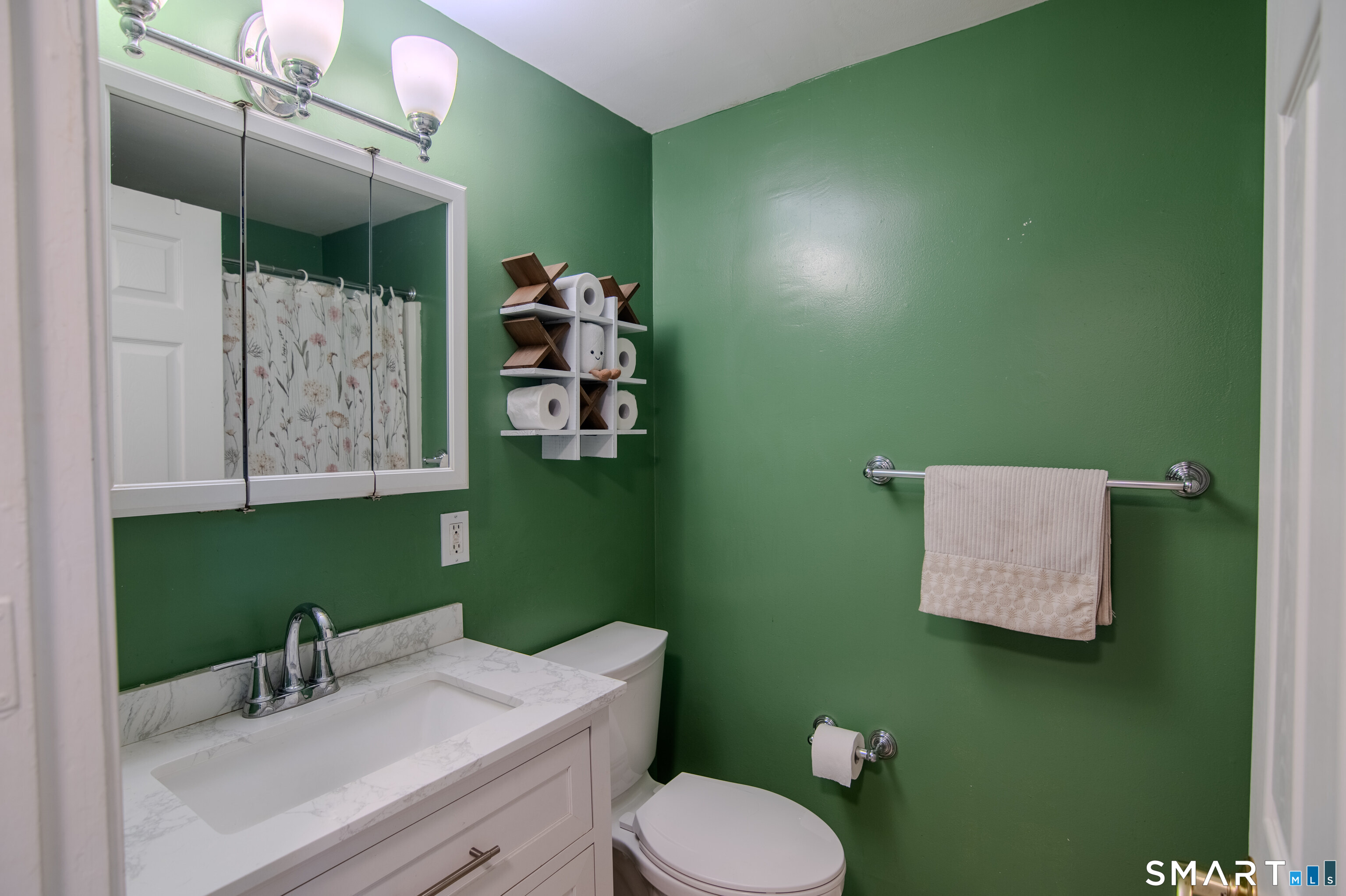 37 Lake Street Ledyard CT 06339