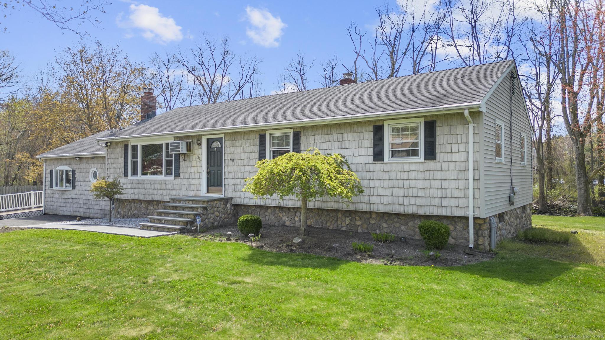 30 Manor Drive Trumbull CT 06611