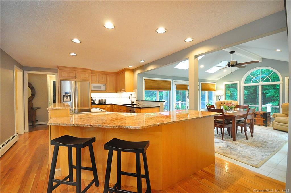 27 Clifdon Drive Simsbury CT 06070