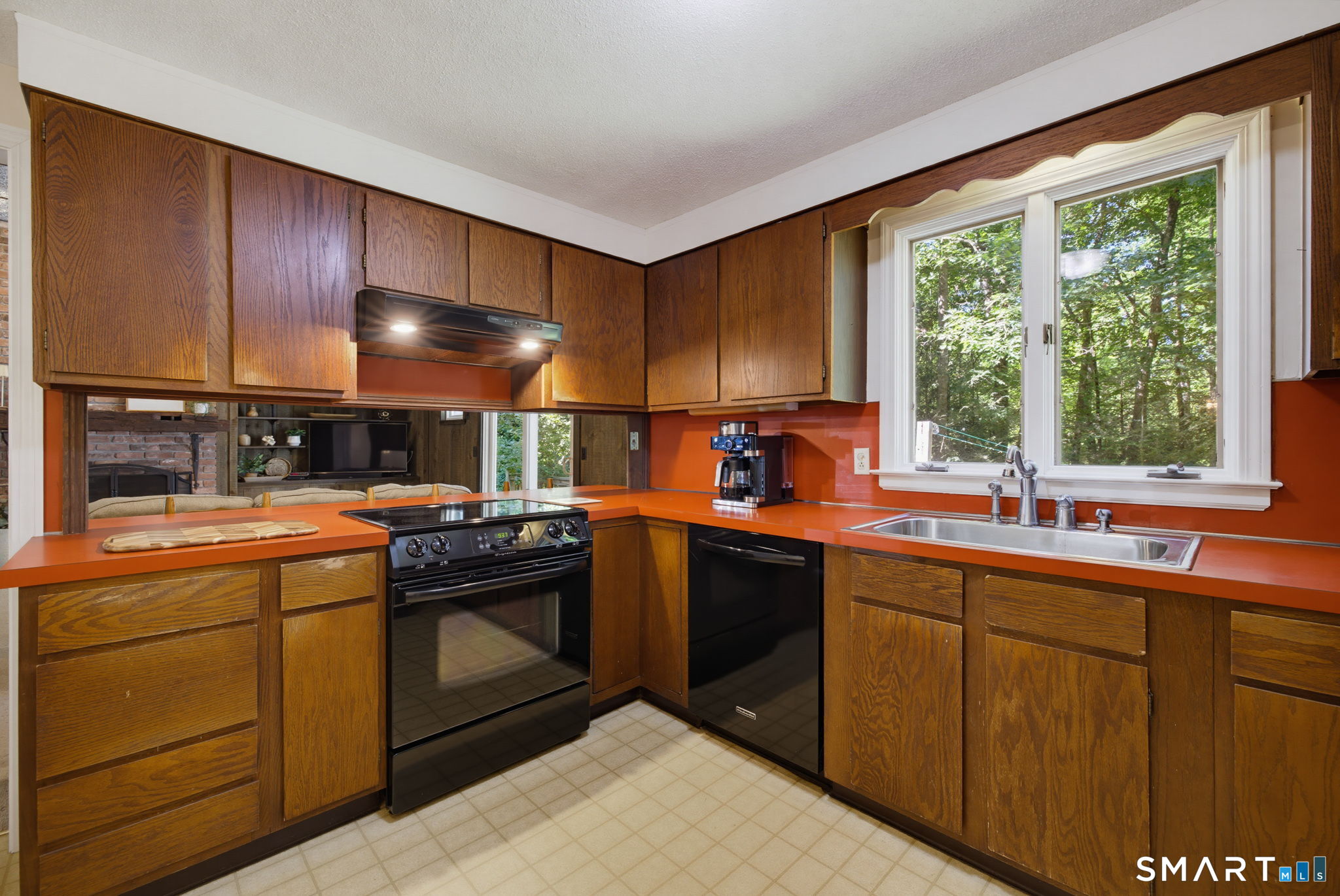 11 Round Hill Road Granby CT 06035