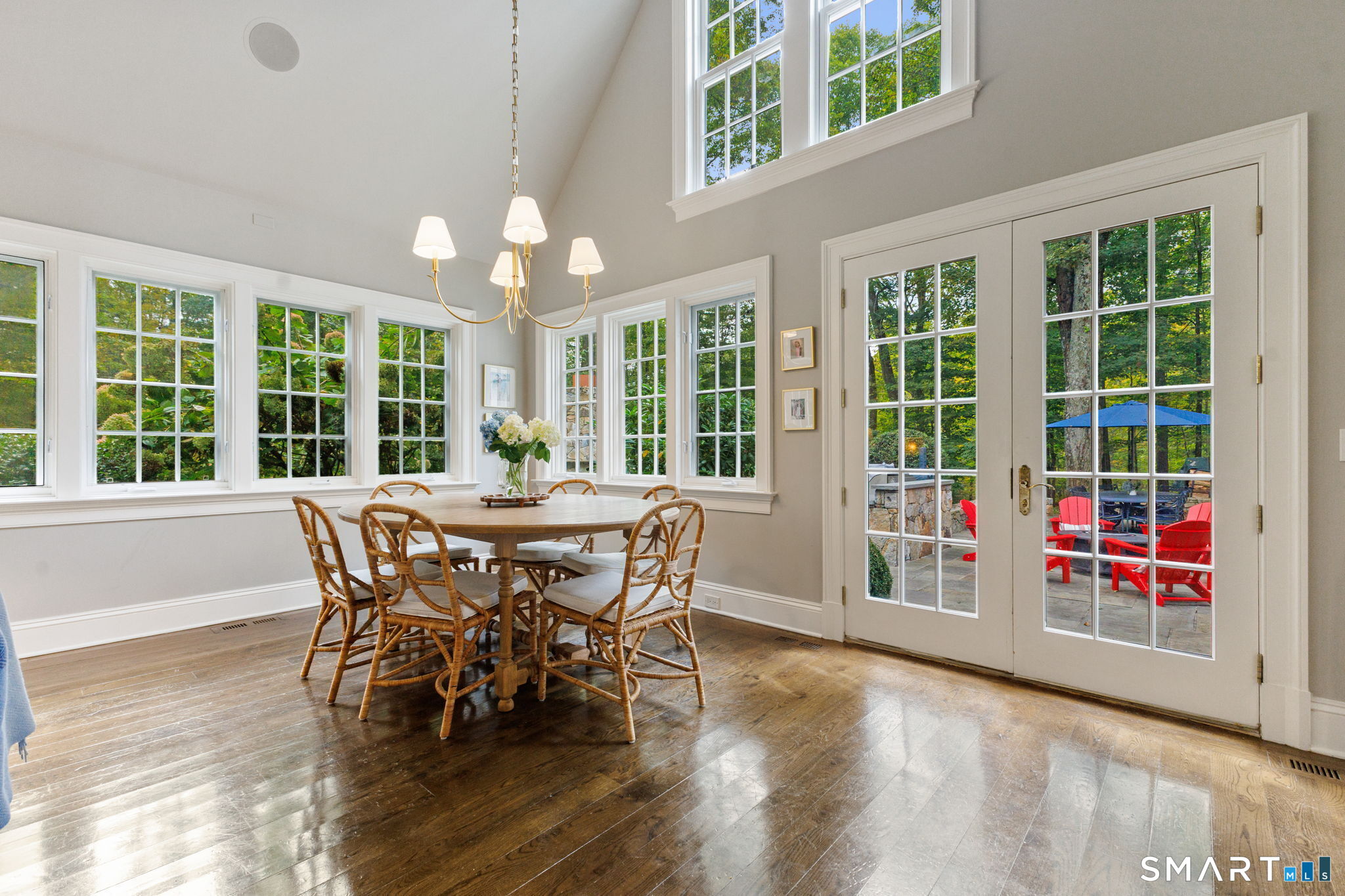 758 Smith Ridge Road New Canaan CT 06840