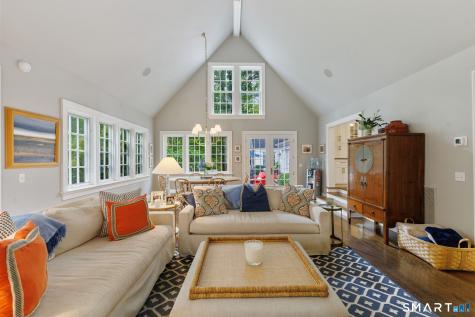 758 Smith Ridge Road New Canaan CT 06840