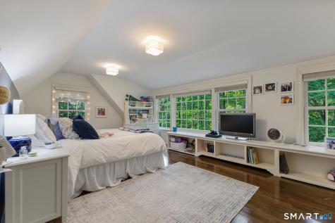758 Smith Ridge Road New Canaan CT 06840