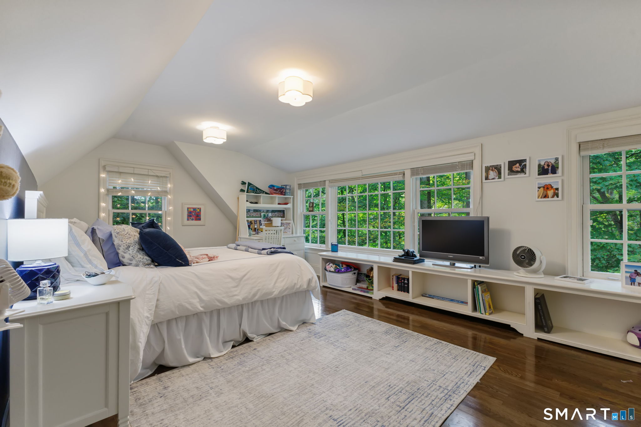 758 Smith Ridge Road New Canaan CT 06840