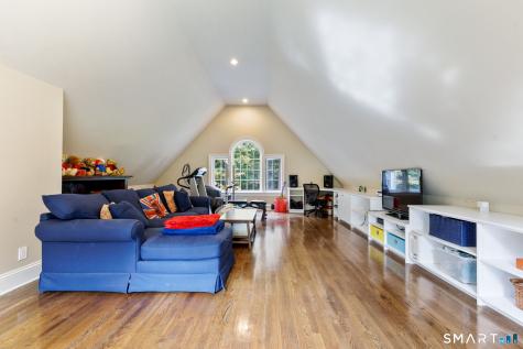 758 Smith Ridge Road New Canaan CT 06840