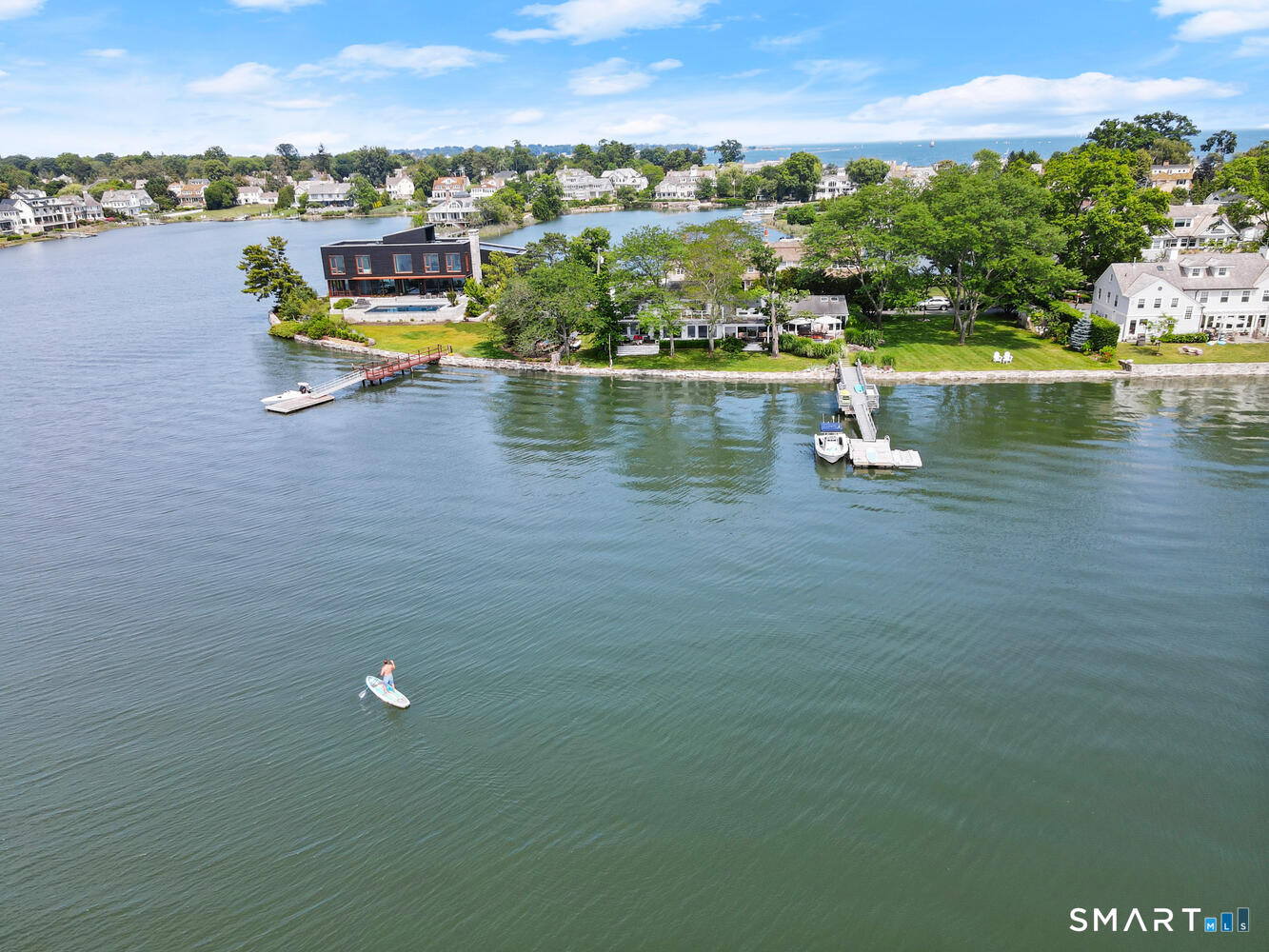 Greenwich CT, 22 Northway