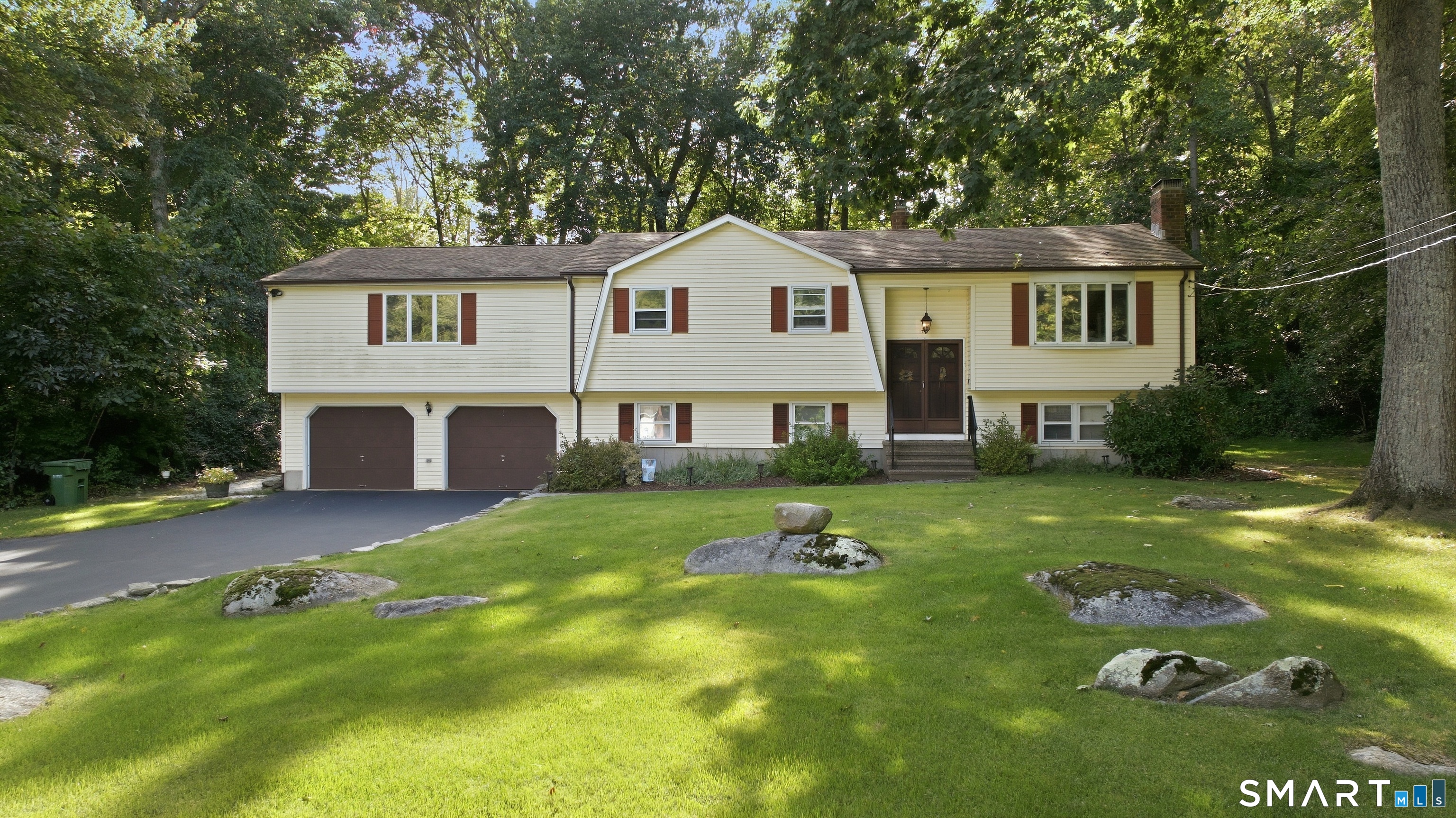 19 Crestwood Drive East Hampton CT 06424