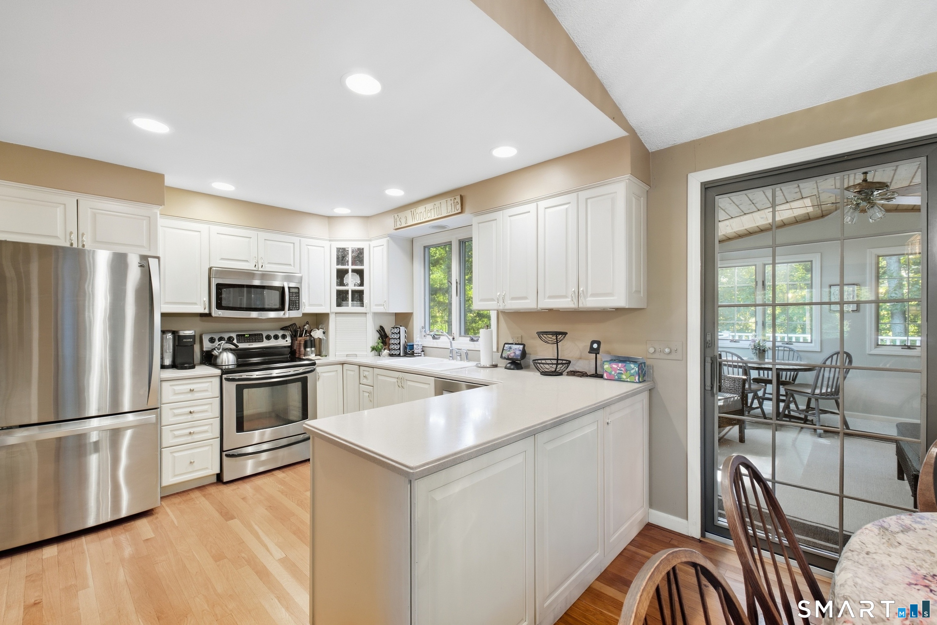 19 Crestwood Drive East Hampton CT 06424