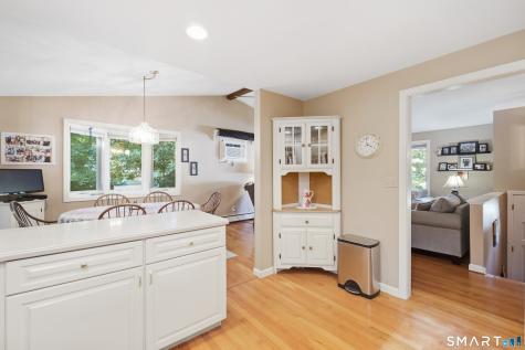19 Crestwood Drive East Hampton CT 06424