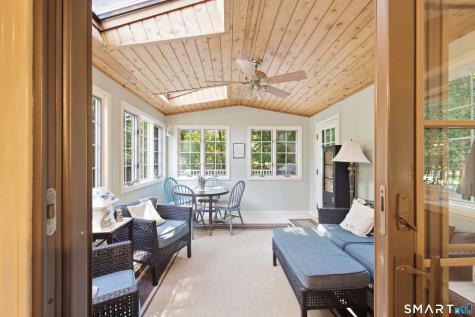 19 Crestwood Drive East Hampton CT 06424